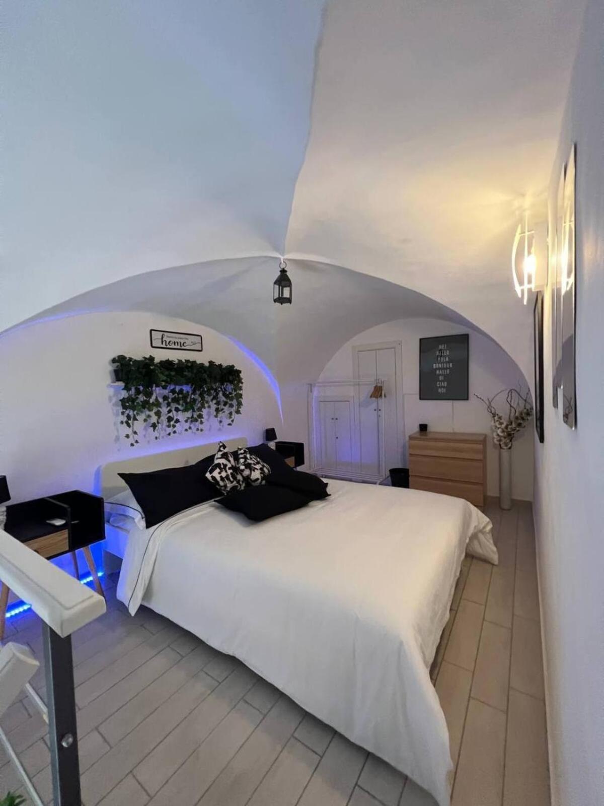Borgo Santa Caterina - Fiera "Ventotto Holiday Home" カターニア エクステリア 写真