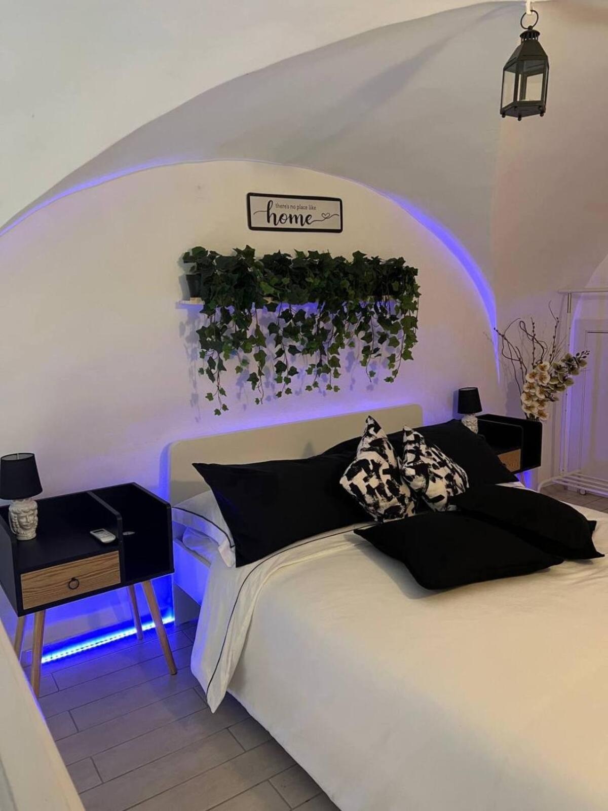 Borgo Santa Caterina - Fiera "Ventotto Holiday Home" カターニア エクステリア 写真